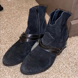 OTBT black booties